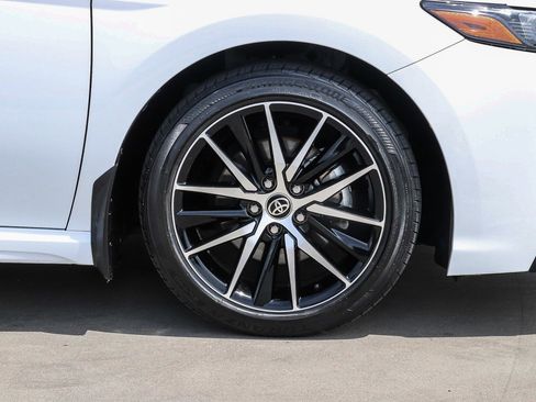 Certified 2023 Toyota Camry SE w/ Convenience Package image 9