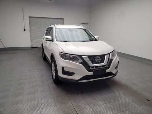 Used 2019 Nissan Rogue SV AWD/4WD image 14
