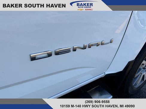 Used 2022 GMC Canyon Denali image 9