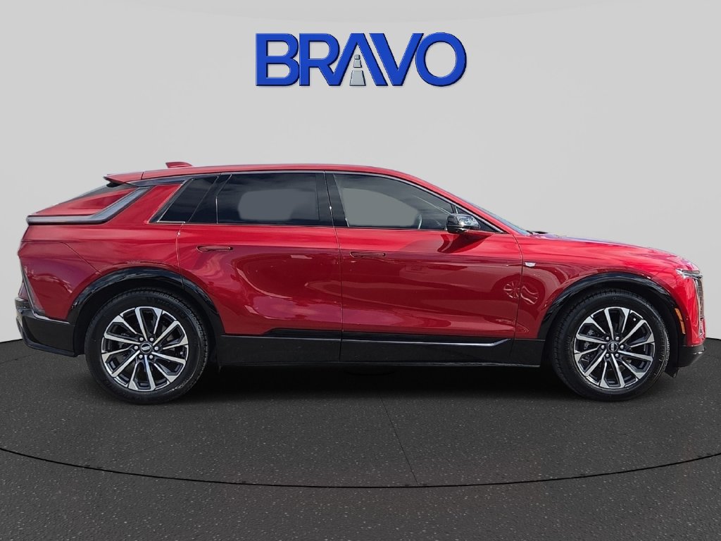 Used 2024 Cadillac Lyriq Sport RWD image 5