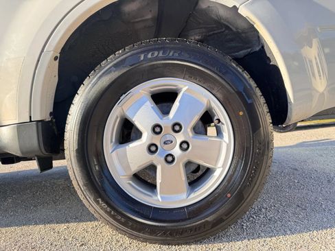 Used 2011 Ford Escape XLT FWD image 16