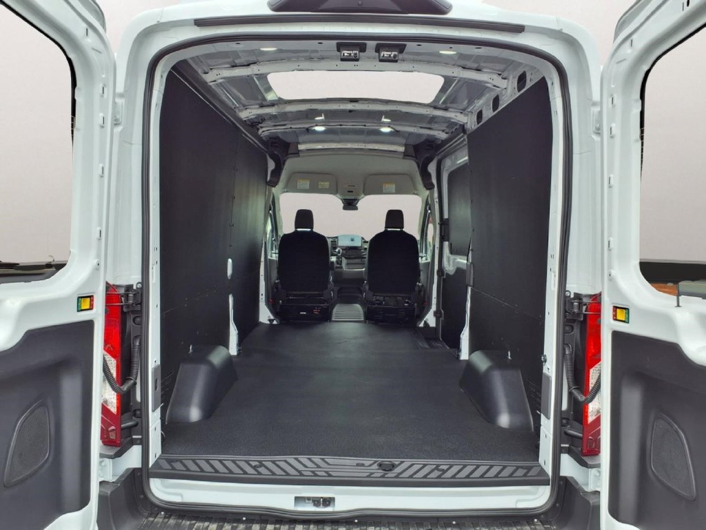 New 2026 Ford Transit 250 148 Medium Roof w/ Load Area Protection Package RWD image 21