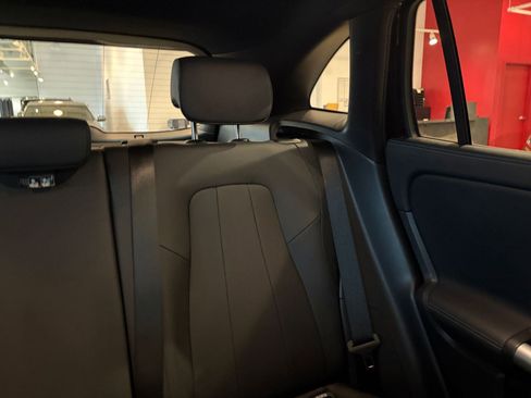 Used 2025 Mercedes-Benz GLA 250 4MATIC image 37