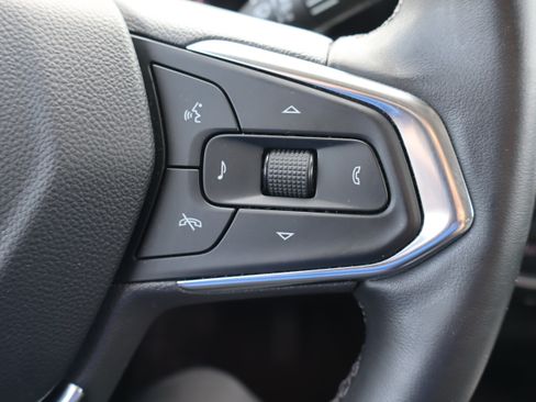 Used 2024 Chevrolet Trax LT w/ Driver Confidence Package FWD image 16