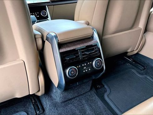 Used 2023 Land Rover Range Rover SE AWD/4WD image 13