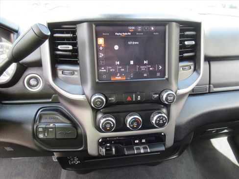 Certified 2024 RAM 2500 Big Horn AWD/4WD image 23