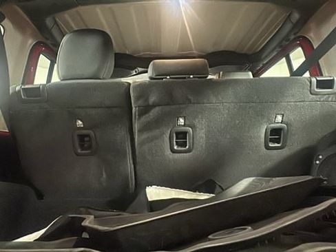 Used 2023 Jeep Wrangler Unlimited w/ Cold Weather Group AWD/4WD image 27