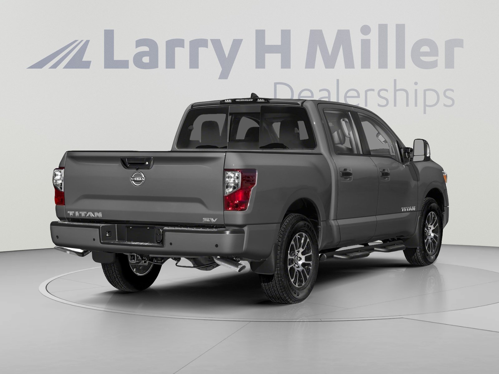 Used 2023 Nissan Titan SV w/ SV Convenience Package AWD/4WD image 2