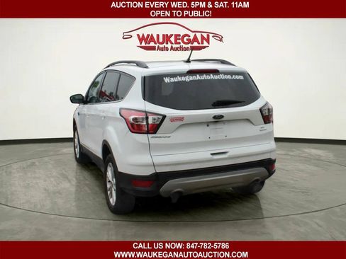 Used 2018 Ford Escape SE FWD image 5