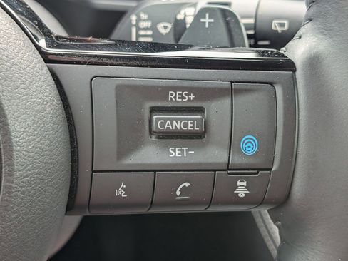 Used 2023 Nissan Rogue Platinum w/ Platinum Premium Package FWD image 27