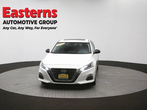 Used 2022 Nissan Altima 2.0 SR FWD image 54