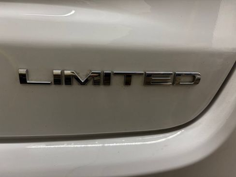 Used 2024 Jeep Compass Limited AWD/4WD image 34
