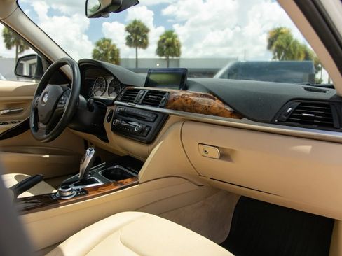 Used 2013 BMW 328i xDrive Sedan AWD/4WD image 25