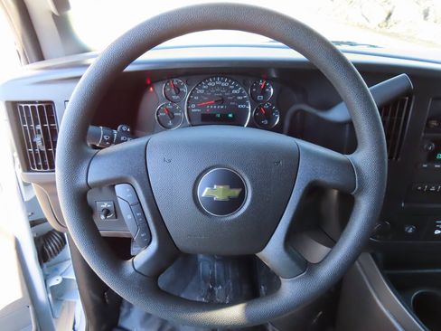 New 2025 Chevrolet Express 2500 Work Van w/ Safety Package image 4