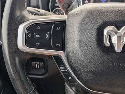 Used 2025 RAM 1500 4x4 Crew Cab image 20