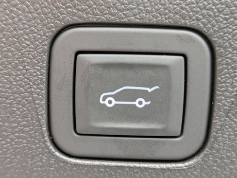 New 2025 Chevrolet Tahoe High Country image 14