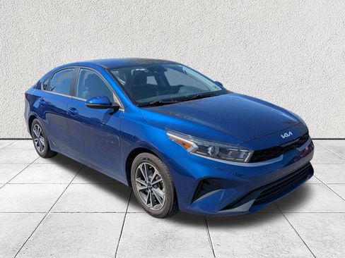 Used 2022 Kia Forte LXS w/ LXS Technology Package image 1