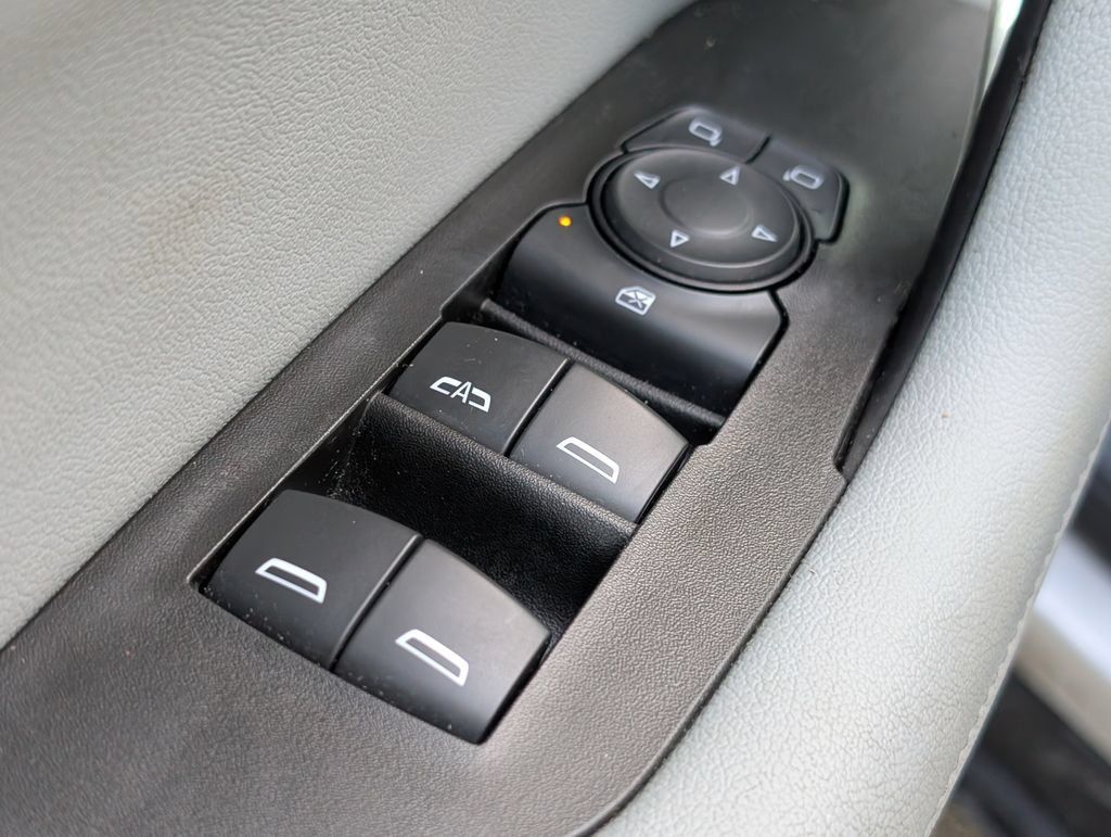 Used 2019 Chevrolet Blazer LT w/ Sound & Technology Package FWD image 26