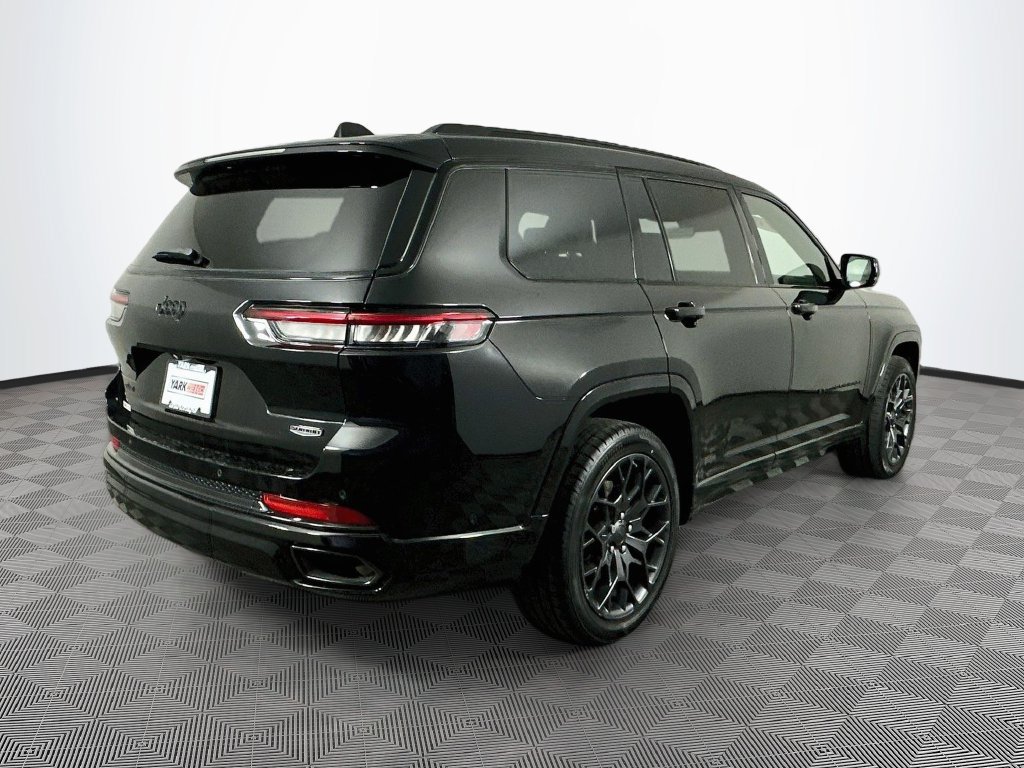 Certified 2023 Jeep Grand Cherokee L Summit w/ High Altitude Package AWD/4WD image 12