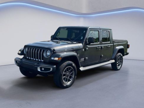 Used 2020 Jeep Gladiator Overland w/ Popular Equipment Package AWD/4WD image 2