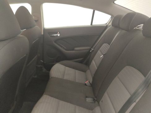 Used 2018 Kia Forte S FWD image 18