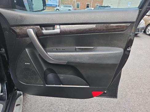 Used 2014 Kia Sorento SX w/ 3rd Row Package FWD image 30