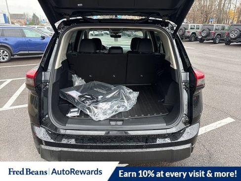 New 2026 Nissan Rogue SV image 10