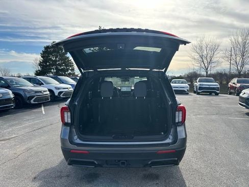 Used 2025 Ford Explorer ST-Line image 37