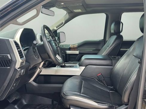 Used 2020 Ford F150 Lariat w/ Equipment Group 502A Luxury AWD/4WD image 18