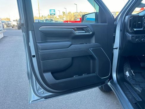 Used 2023 Chevrolet Silverado 1500 LT image 9