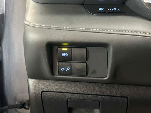 Used 2021 Toyota Highlander XSE image 27