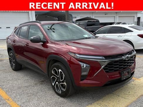 Certified 2024 Chevrolet Trax RS w/ Sunroof Package FWD image 1