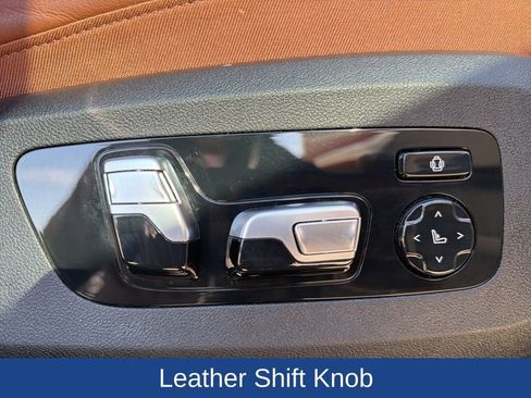 Used 2022 BMW X5 M50i w/ Executive Package image 31