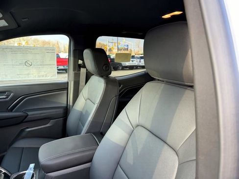 New 2026 GMC Canyon Elevation w/ Convenience Package image 12