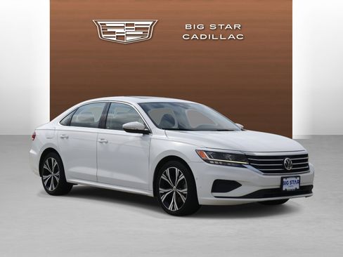 Used 2020 Volkswagen Passat 2.0T SEL image 7