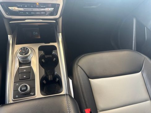 Used 2023 Ford Explorer XLT w/ Equipment Group 202A AWD/4WD image 24