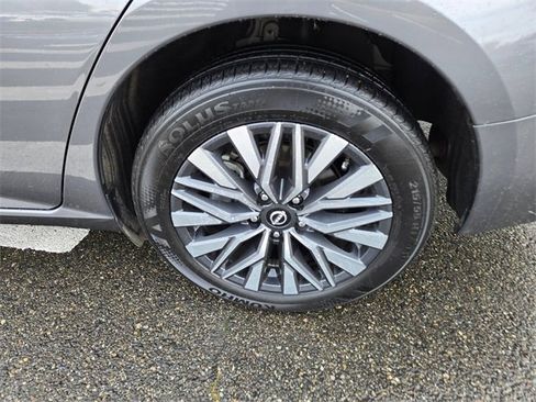 Used 2024 Nissan Altima 2.5 SV image 12