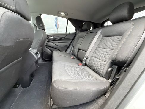 Used 2021 Chevrolet Equinox LT image 25