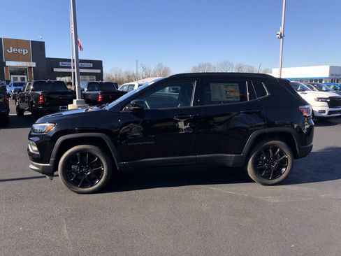 New 2026 Jeep Compass Latitude image 11