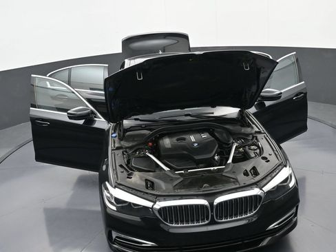 Used 2019 BMW 530i RWD image 38