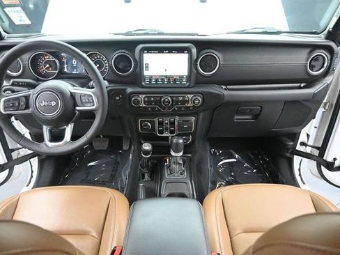 Used 2023 Jeep Wrangler Unlimited Sahara w/ LED Lighting Group AWD/4WD image 11