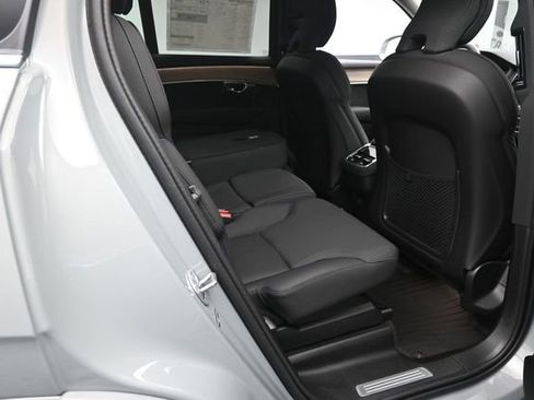 New 2026 Volvo XC90 B5 Plus w/ Protection Package Premier AWD/4WD image 27
