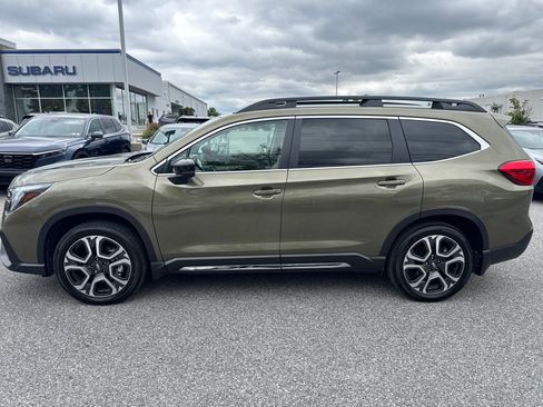 Used 2025 Subaru Ascent Limited AWD/4WD image 25