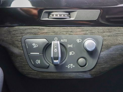 Used 2018 Audi Q7 3.0T Prestige AWD/4WD image 35