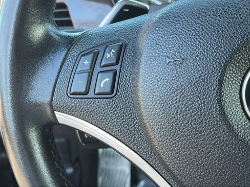 Used 2011 BMW 335i Convertible w/ Premium Pkg image 12