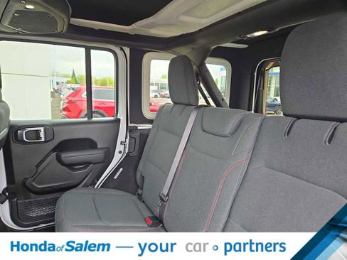 Used 2024 Jeep Wrangler Unlimited Rubicon w/ Technology Group AWD/4WD image 13
