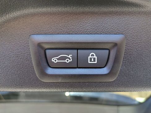 Used 2022 BMW X5 xDrive45e AWD/4WD image 23