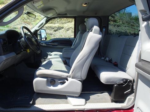 Used 2005 Ford F250 XLT AWD/4WD image 22