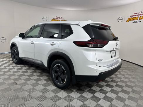 New 2026 Nissan Rogue SV image 3