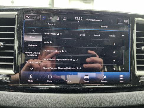 Used 2024 Chrysler Pacifica Touring-L image 51